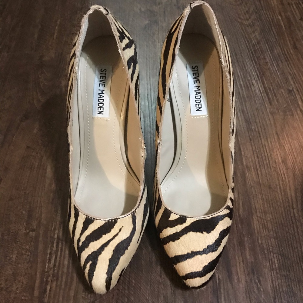 Steve Madden Animal Print Pumps